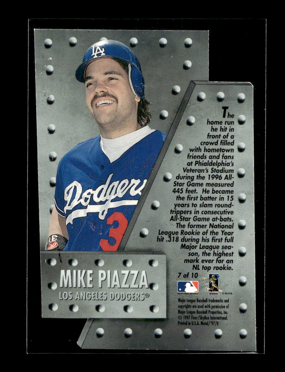 1997 Metal Universe Titanium #7 Mike Piazza (Los Angeles Dodgers)